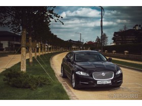 Jaguar XJ: Традициям вопреки
